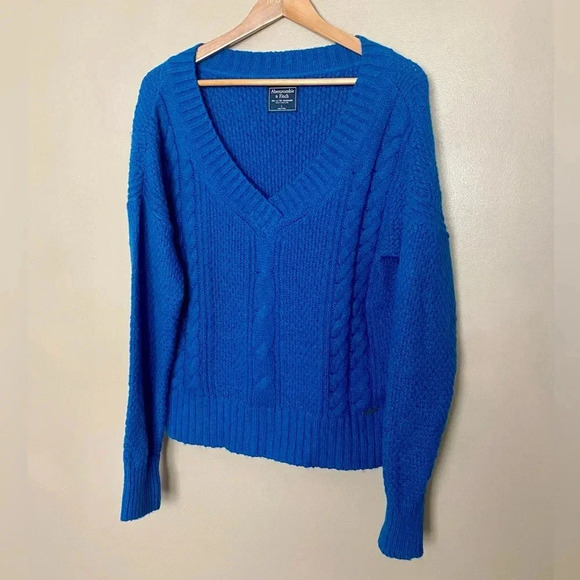 Abercrombie & Fitch Bright Blue V-Neck soft Cable Knit Sweater sz L Y2K EUC - Picture 2 of 16